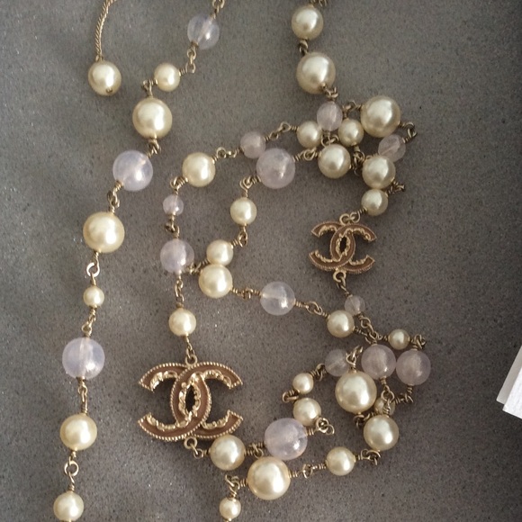 Authentic Chanel necklace - Picture 3 of 8